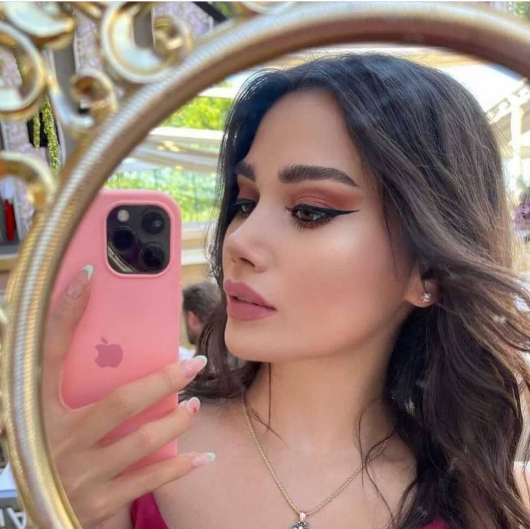 بینی استخوانی با نتیجه نیمه فانتزی طبیعی؛ دکتر خسرو مقتدر | بهترین جراح بینی نیمه فانتزی در تهران