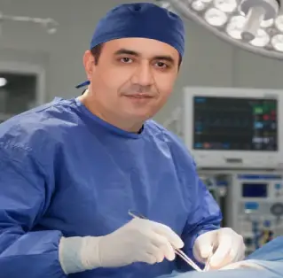 دکتر اکبر اعتمادی متخصص جراحی عمومی و جراح بینی در تهران